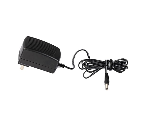 Tágas hálózati adapter